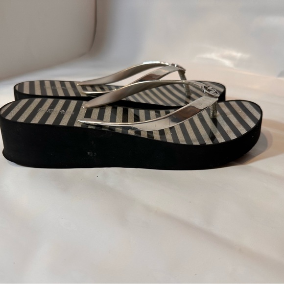 Michael Kors Platform Flip Flops Size 7.5 - Picture 3 of 4